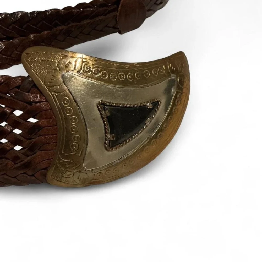 VTG Chico's Morocco Brown Bohemian Braided Leather‎ Belt with a metal buckle.